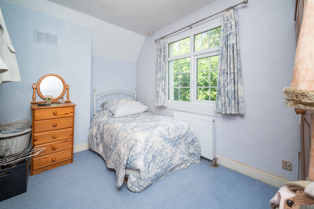 Bedroom- click for photo gallery